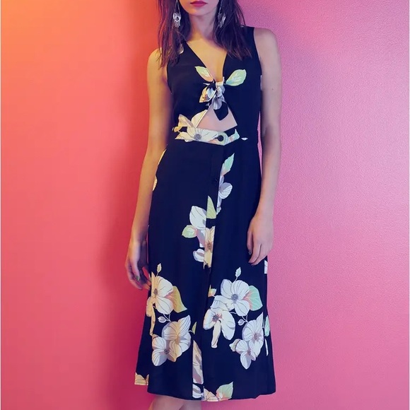 Leith Black Floral MIDI Dress - Picture 6 of 9